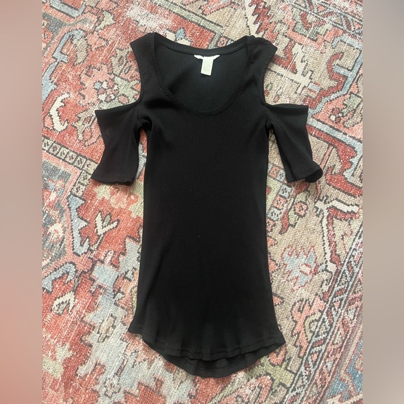 H&M open shoulder ribbed shirt - Picture 3 of 4